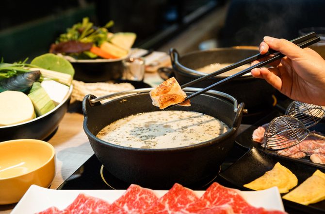 東區巷弄激推美食｜雞湯大叔：宛如精品級法式雞湯.原來吃火鍋也可以那麼時尚.網美打卡火鍋店@捷運國父紀念館美食.東區美食.火鍋推薦.鍋物推薦