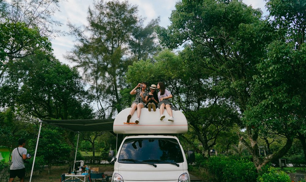 露營車一日遊：第一次露營就上手！跟著鈦美旅行社專屬行程來北海岸露營車旅遊！專人駕車、專人下廚BBQ燒烤晚餐實在太幸福