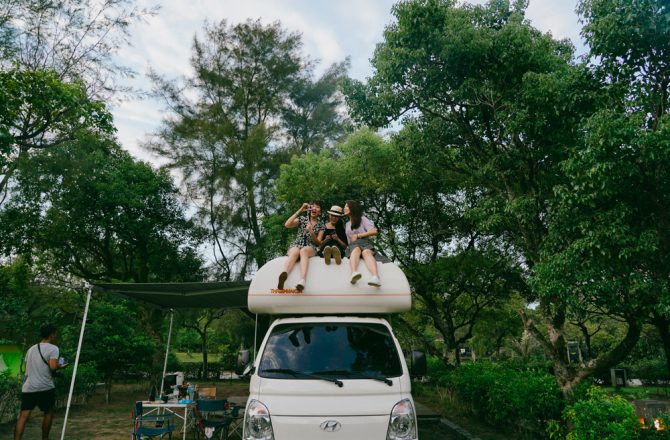 露營車一日遊：第一次露營就上手！跟著鈦美旅行社專屬行程來北海岸露營車旅遊！專人駕車、專人下廚BBQ燒烤晚餐實在太幸福