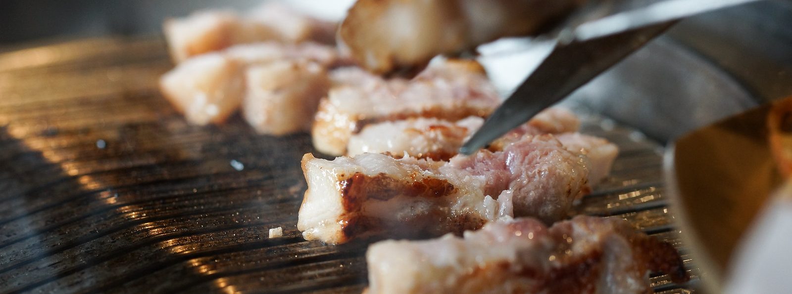 台北信義燒肉|Meat Love 橡木炭火燒肉:韓國烤肉推薦 、窗外望去飽覽101大樓景色@捷運台北101/世貿站美食.信義區美食.韓式料理