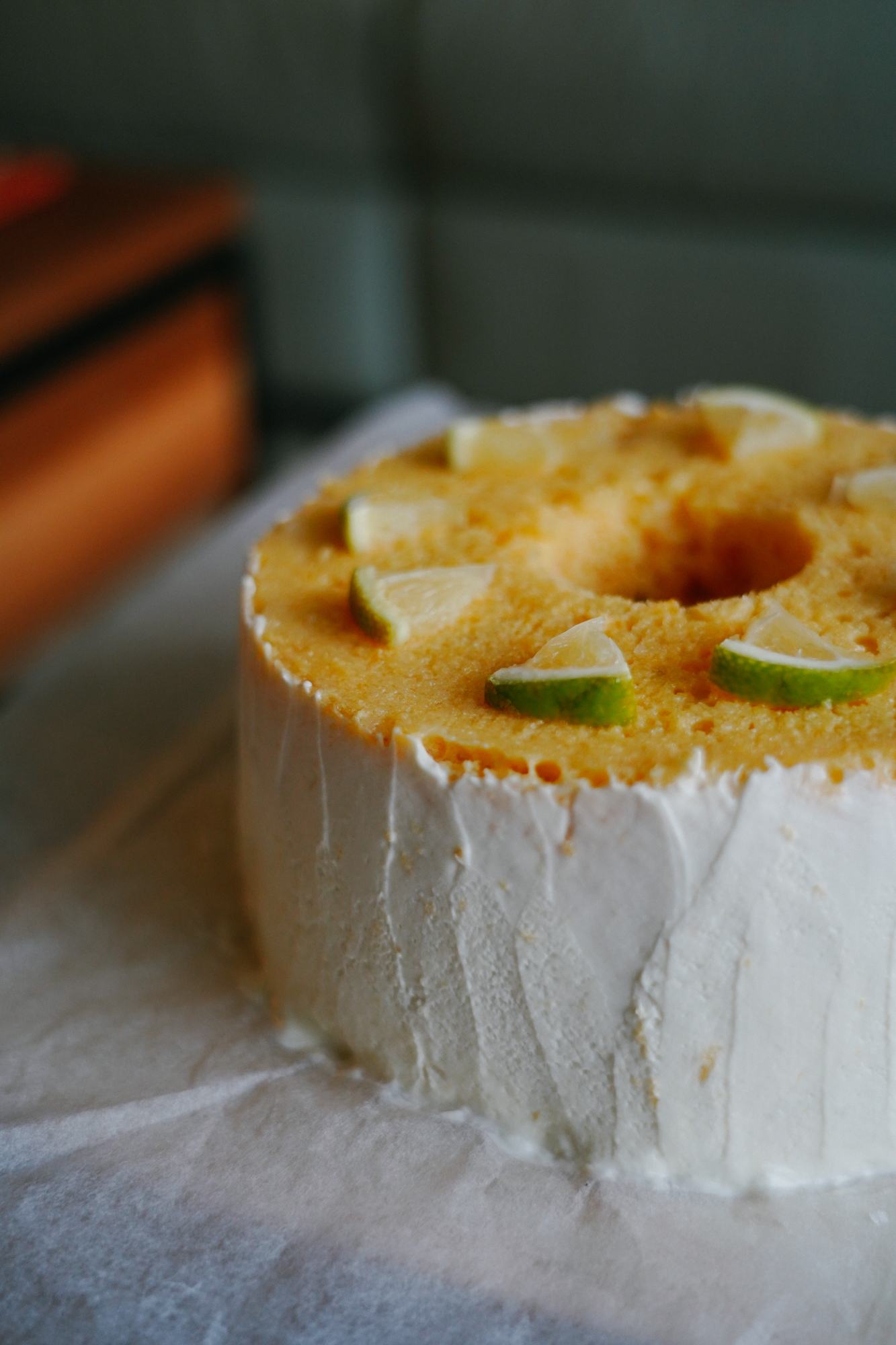 【甜點食譜】檸檬糖霜戚風蛋糕：國王的新衣蛋糕，緊急改造成檸檬樹幹戚風蛋糕