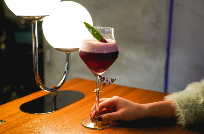 西門酒吧推薦｜Nonsense Cafe & Bar 無心戒酒互助會：隨個人喜好及濃淡點酒～每一杯都是專屬於你的特調！