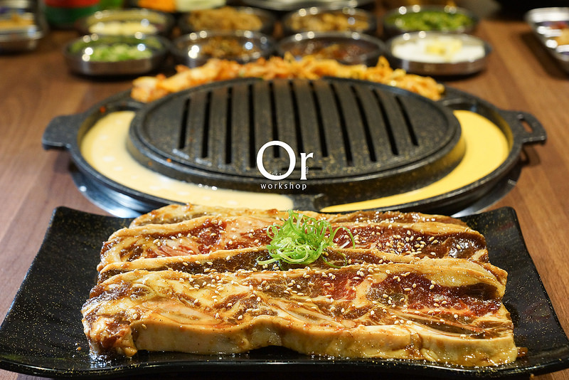 [忠孝敦化|食記]Woosan韓式烤肉套餐，首創越式水春捲包烤肉，秘醬牛小排粉嫩色澤垂涎誘人